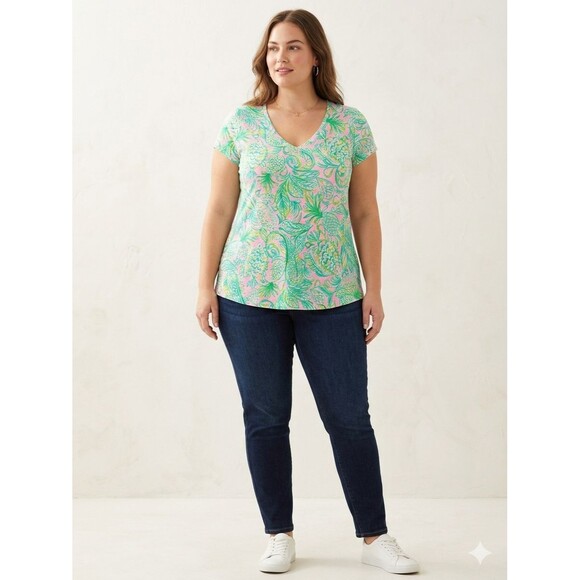 Lilly Pulitzer Tops - Lilly Pulitzer Pink Green Pineapple Paisley  Over-sized Fits M/L- Size S